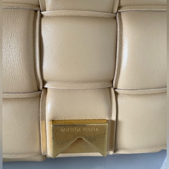Bottega Veneta padded intreccio leather cassette bag - almond color (beige) - Picture 6 of 9